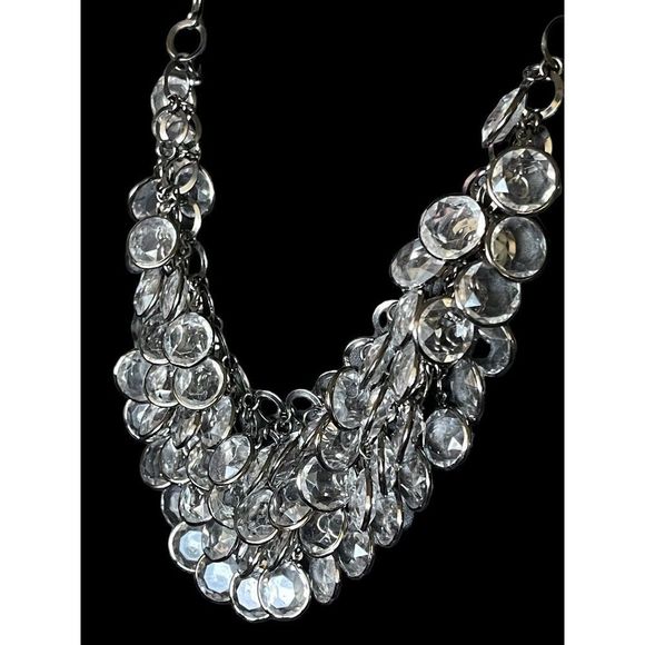 Francesca’s Clear Faceted Acrylic Dangle Bead Bib Necklace Gun Metal 18-21” - Picture 3 of 4